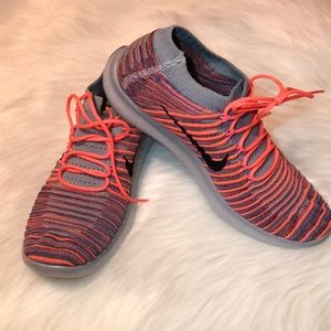 Nike Free RN Motion Flyknit Orange Size 7.5